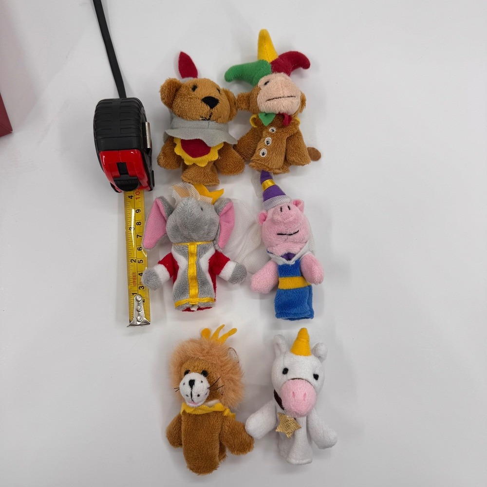 Restoration Hardware‎ Royal Finger Puppets Set of Six Plush Medieval Characters - Picture 4 of 16